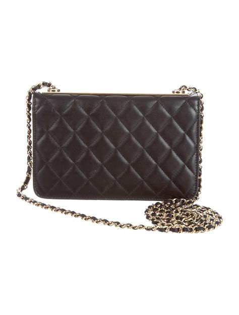 chanel wallet on chain trendy.